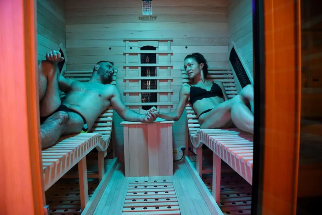 Love Room Unique - Sauna / Jacuzzi Charleville-Mezieres Exterior photo